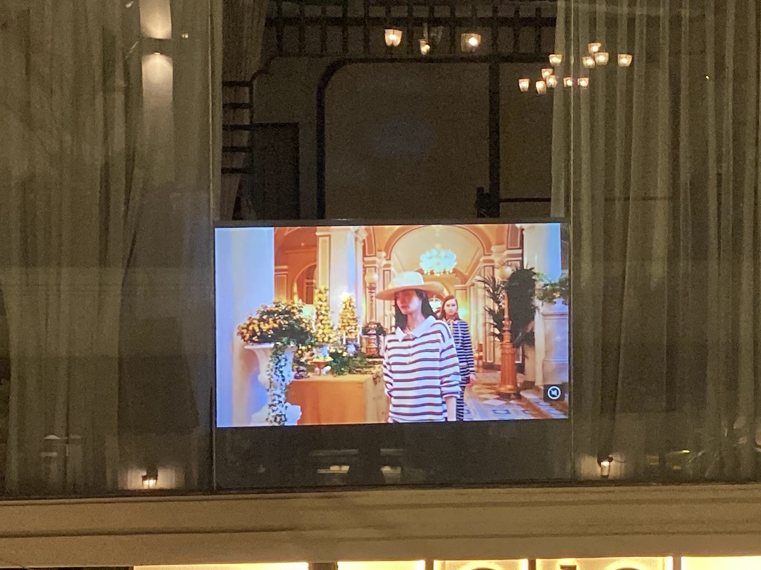 smart glass projection system